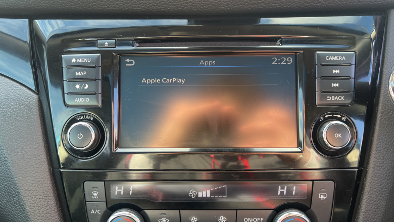 Nissan Qashqai 1.3 DiG-T N-Connecta 5dr [Glass Roof Pack] Petrol Hatchback